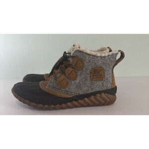 Sorel Out N About Classic Waterproof Boots Girls Youth Big Kids Size 4